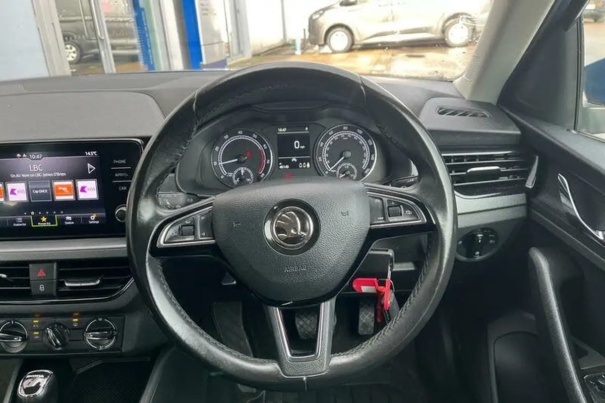 2020-skoda-kamiq-15-tsi-se-big-11