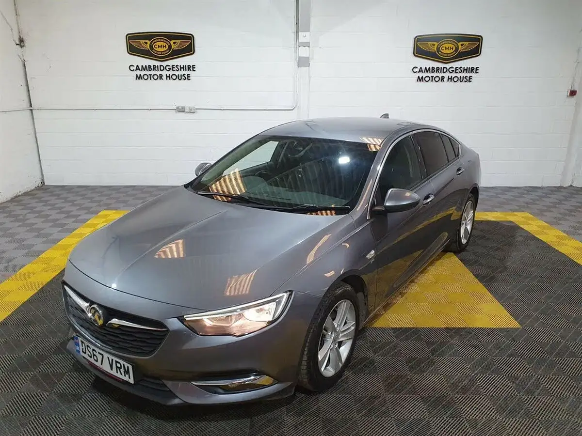 2017-vauxhall-insignia-grand-sport-16td-sri-nav-136ps-ecotec-big-30