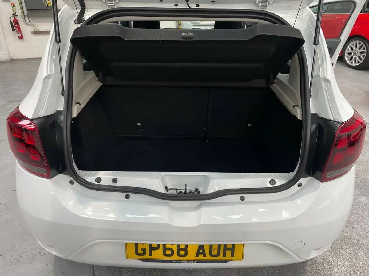 2019-dacia-sandero-10-sce-essential-big-8