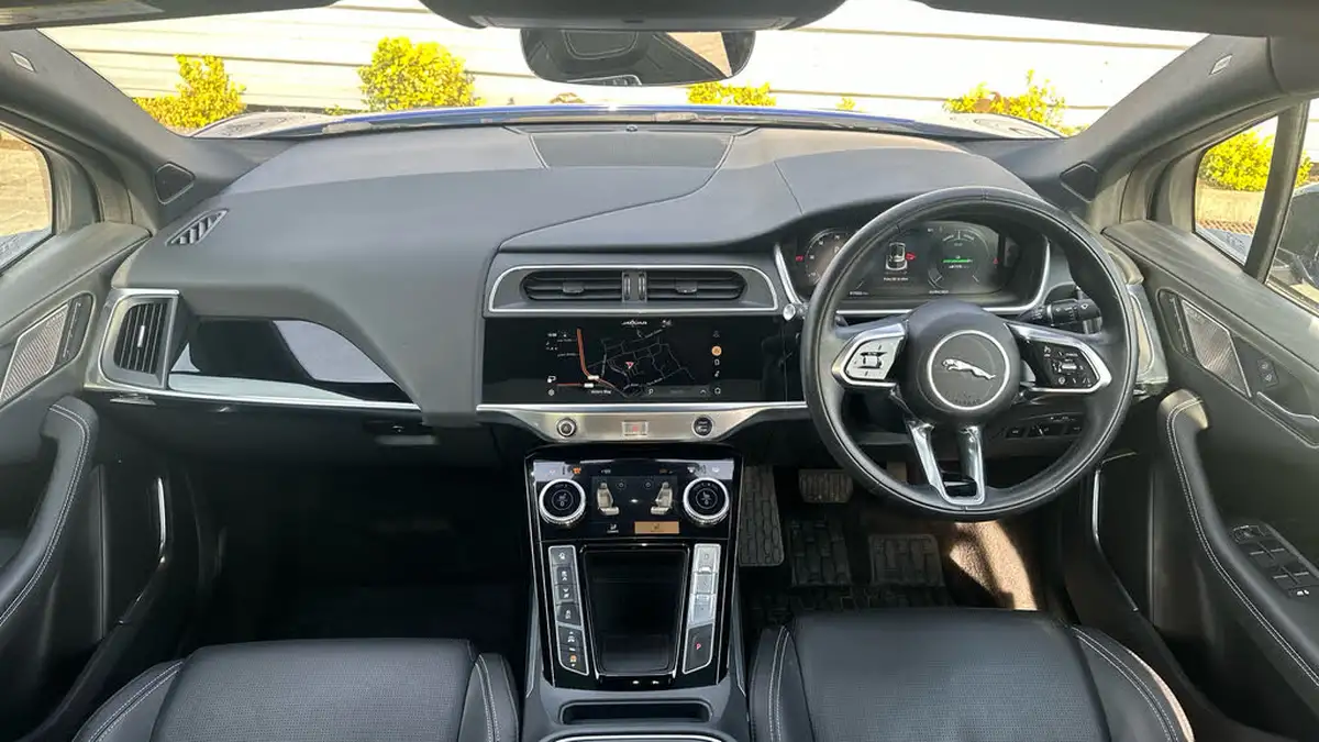 2022-jaguar-i-pace-ev400-hse-black-big-8