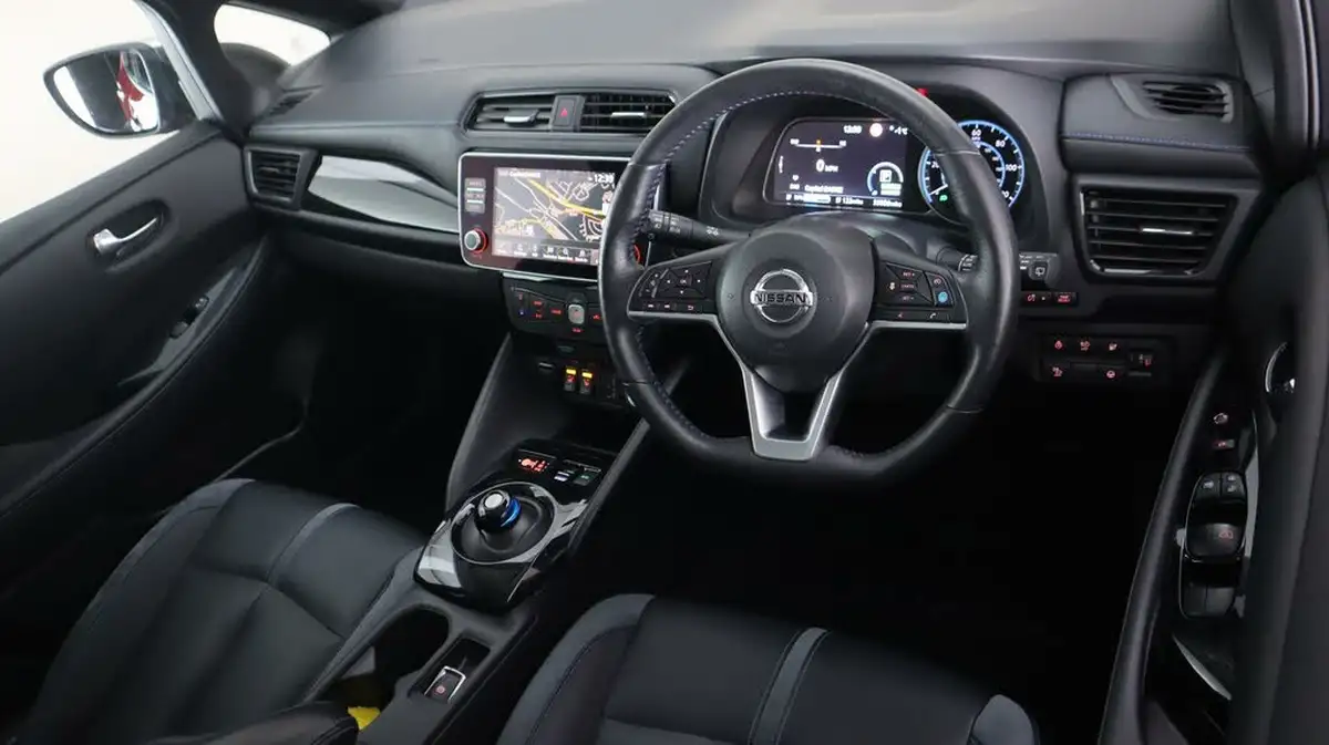2021-nissan-leaf-e-e-tekna-big-9