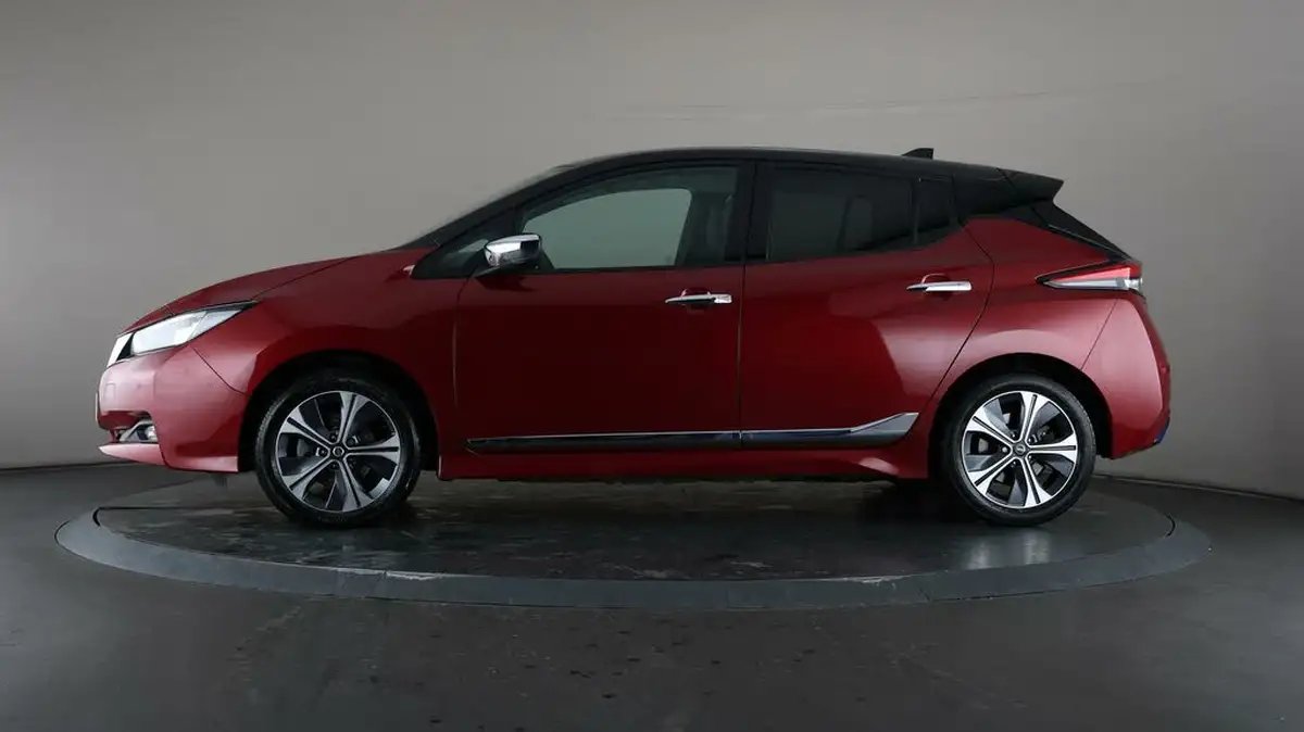 2021-nissan-leaf-e-e-tekna-big-37