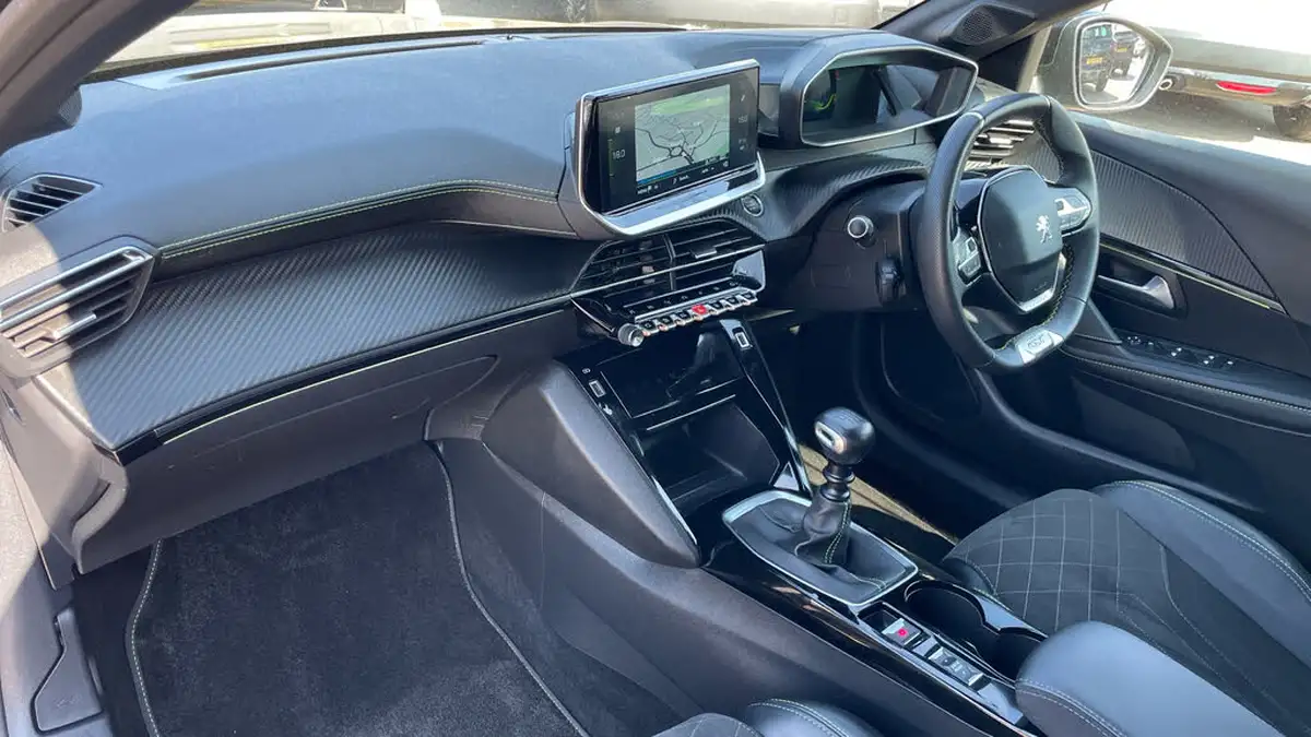 2022-peugeot-208-12-puretech-gt-premium-100bhp-big-11