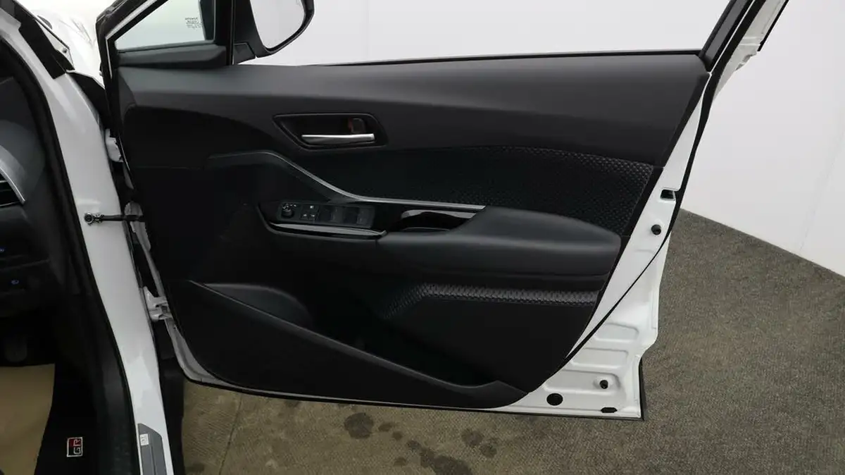 2023-toyota-c-hr-18-vvt-i-gr-sport-big-14