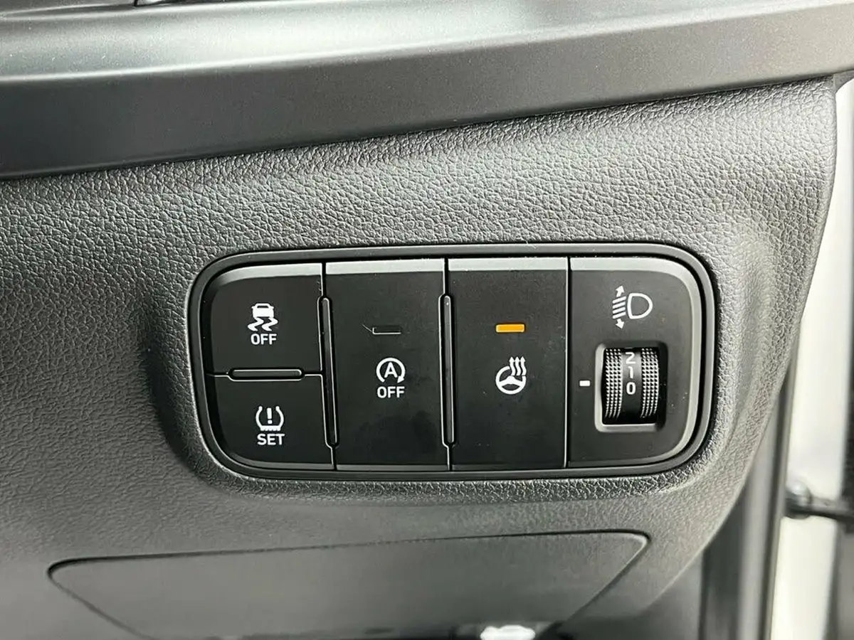 2023-hyundai-i20-10-t-gdi-premium-48-volt-hybrid-eclutch-imt-big-27