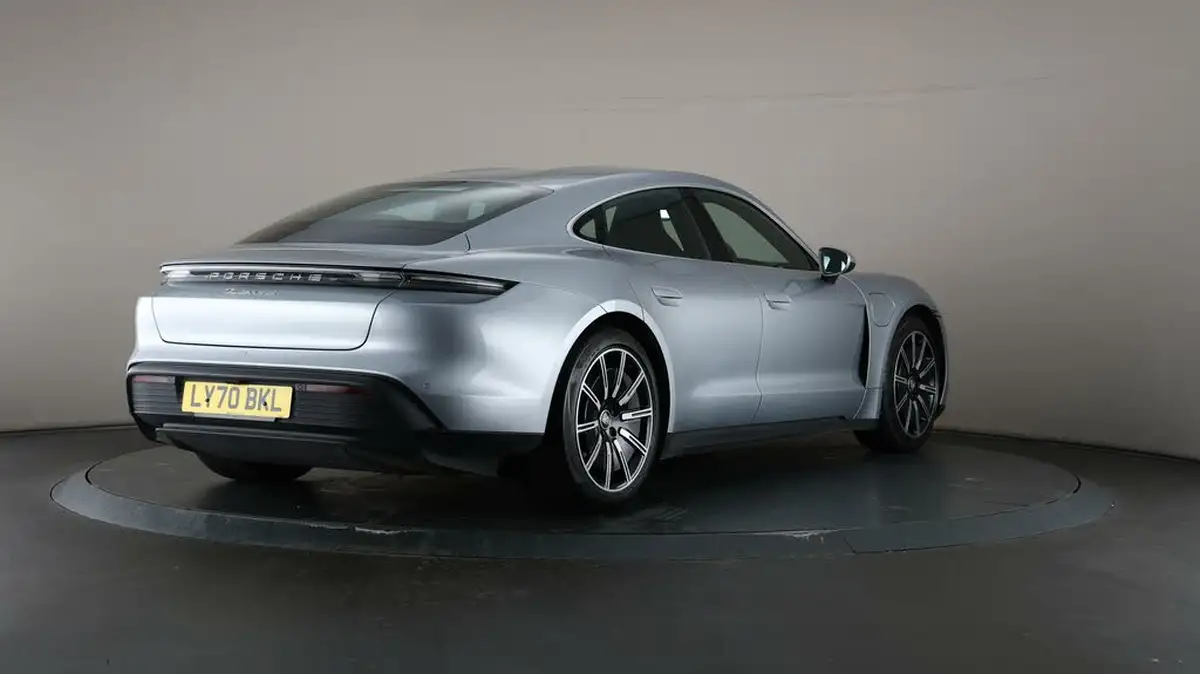 2020-porsche-taycan-e-4s-530ps-big-68