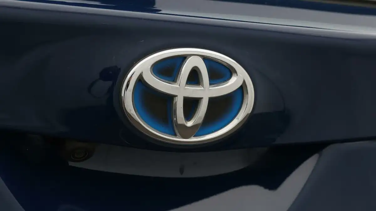 2017-toyota-auris-18-vvt-i-hsd-business-edition-tss-hatchback-big-21