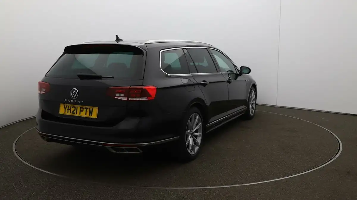 2021-volkswagen-passat-15-tsi-r-line-estate-5d-dsg-big-47
