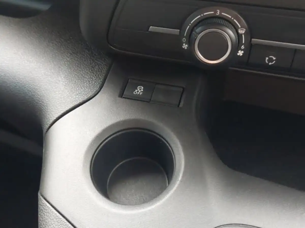2021-toyota-proace-city-15d-active-100hpeu6dt-e-big-12
