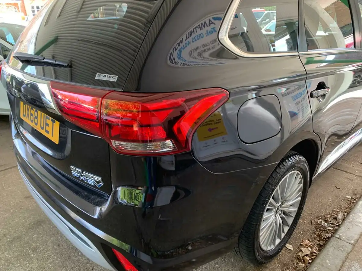 2019-mitsubishi-outlander-24-4h-phev-big-30