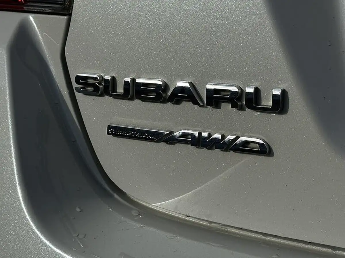 2014-subaru-wrx-25-sti-type-uk-big-38