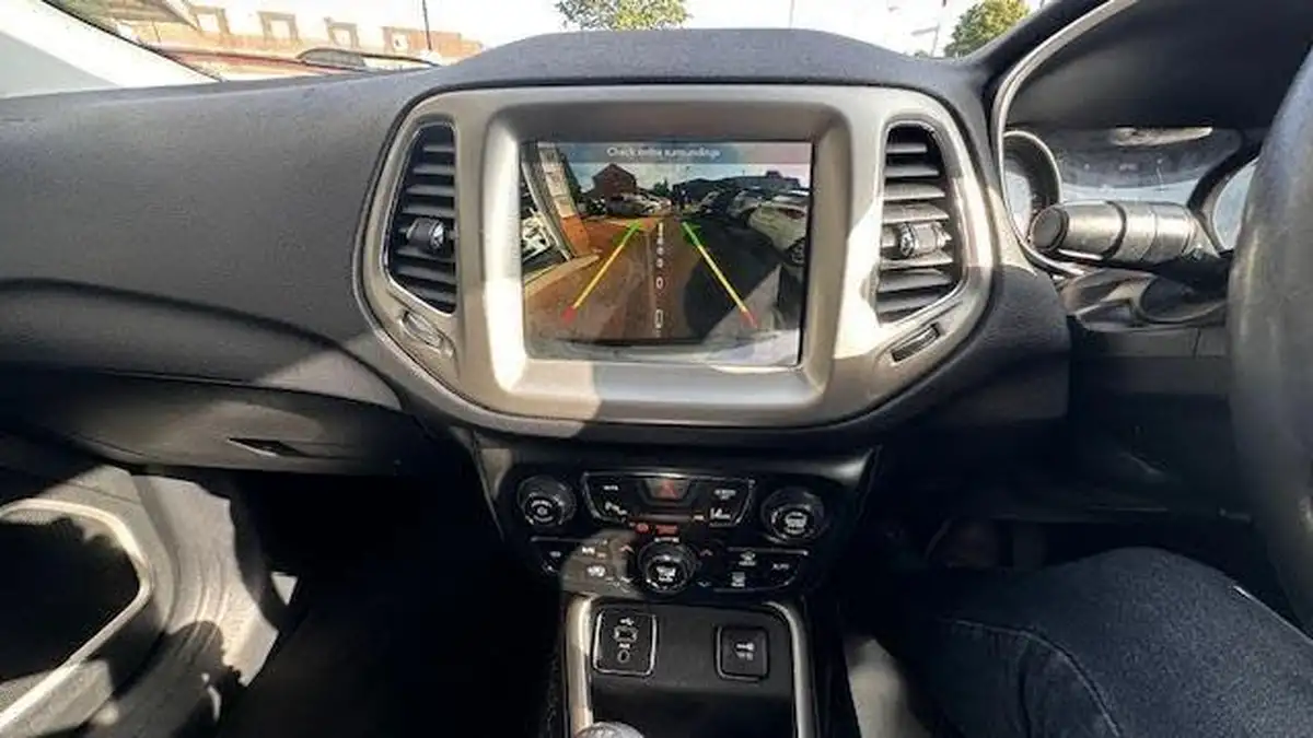 2018-jeep-compass-14-multiair-ii-longitude-big-26