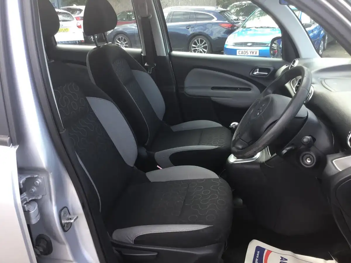2009-citroen-c3-picasso-16hdi-vtr-big-8