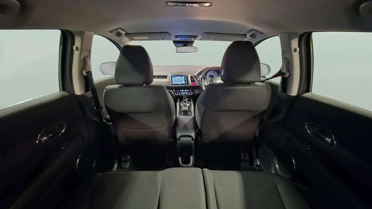 2016-honda-hr-v-15-i-vtec-se-navi-big-14
