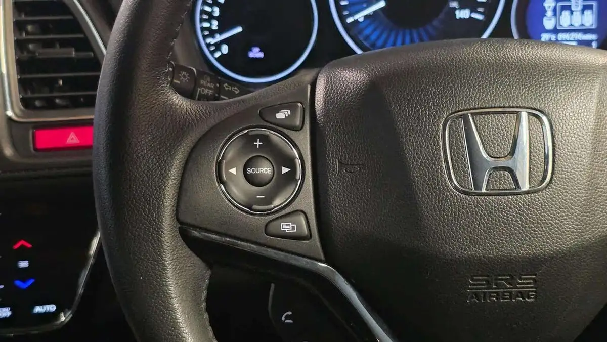2016-honda-hr-v-15-i-vtec-se-navi-big-38