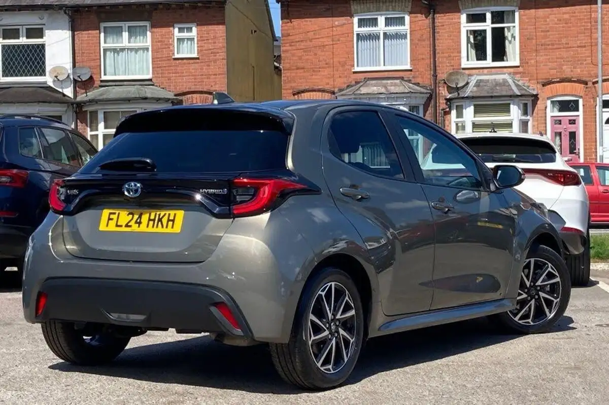 2024-toyota-yaris-15-vvt-i-design-big-33