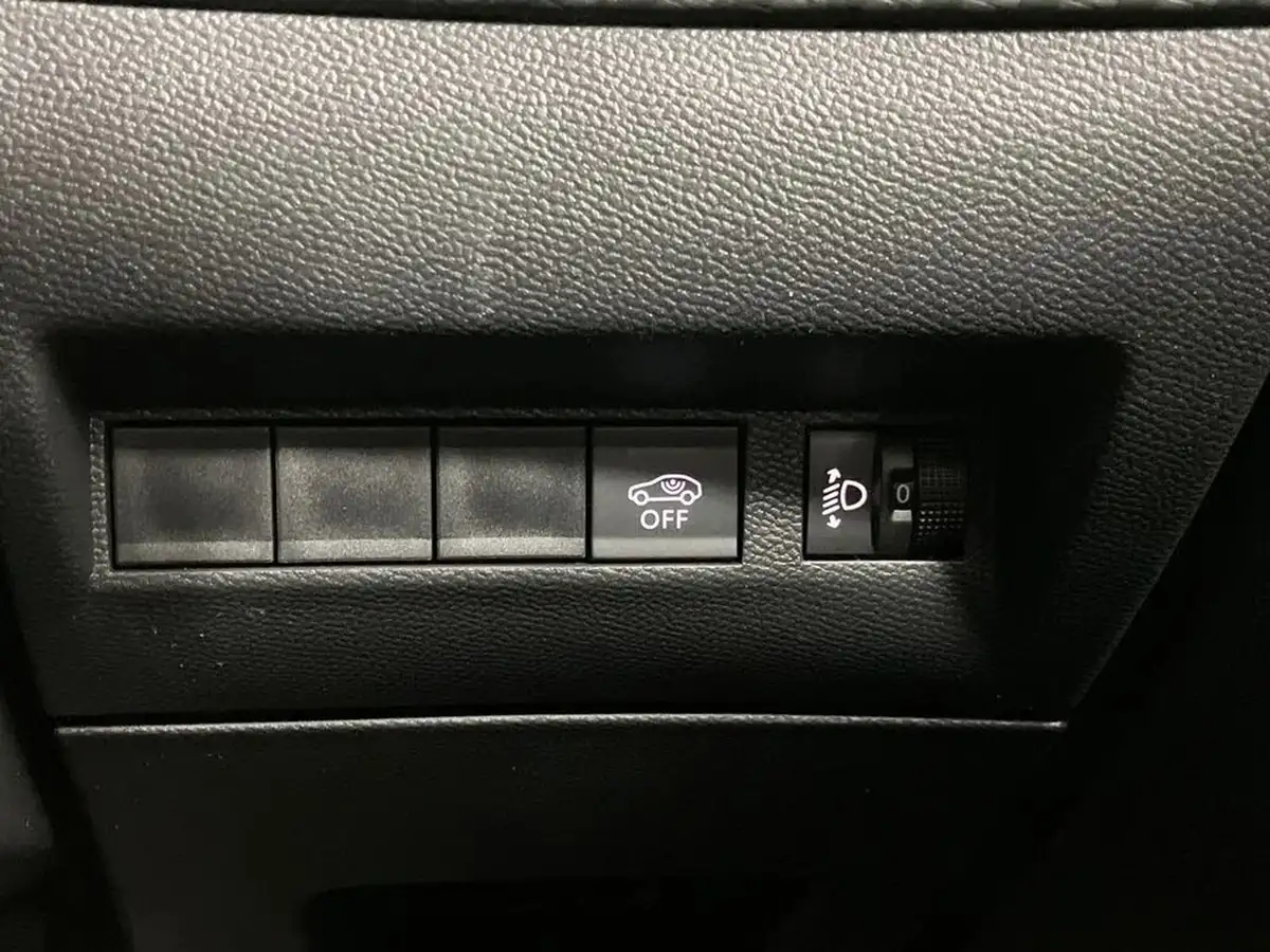 2024-peugeot-2008-suv-12-puretech-allure-130ps-eat8-big-39
