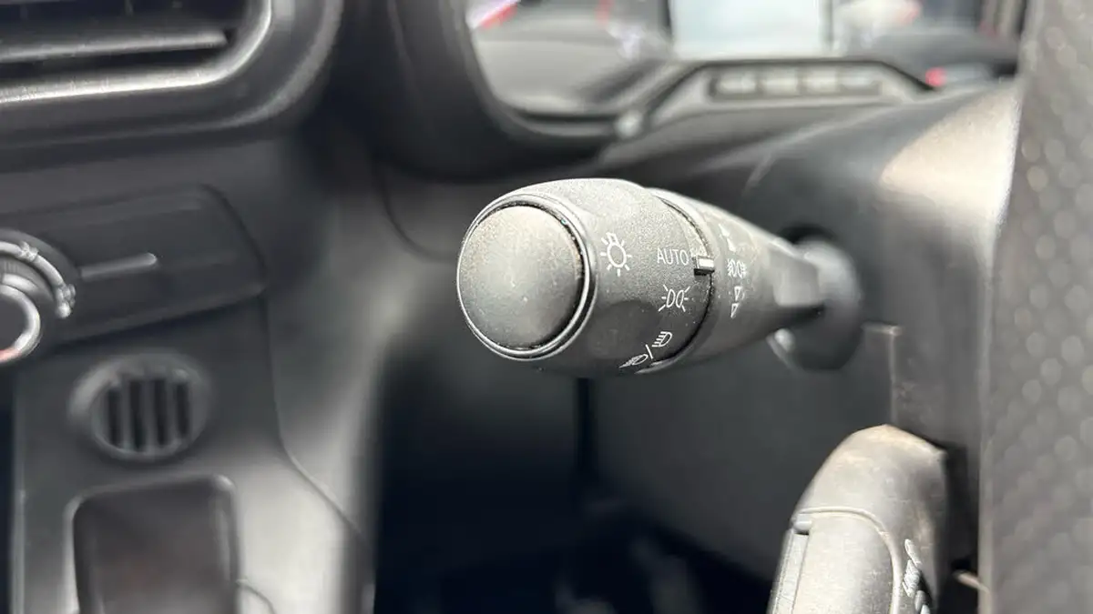 2021-toyota-proace-city-15d-icon-100hpeu6dt-e-l1-big-26