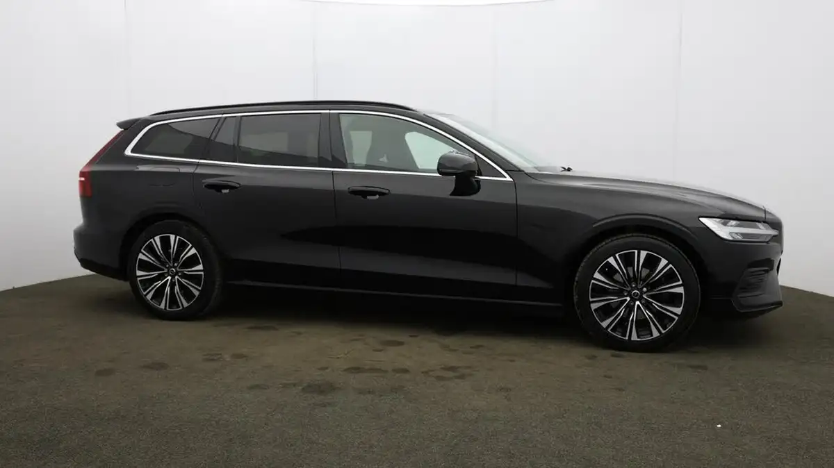2023-volvo-v60-20-b3-core-big-61