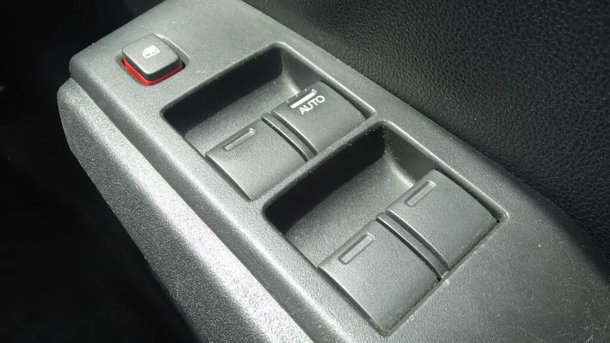 2013-honda-jazz-13-he-big-51