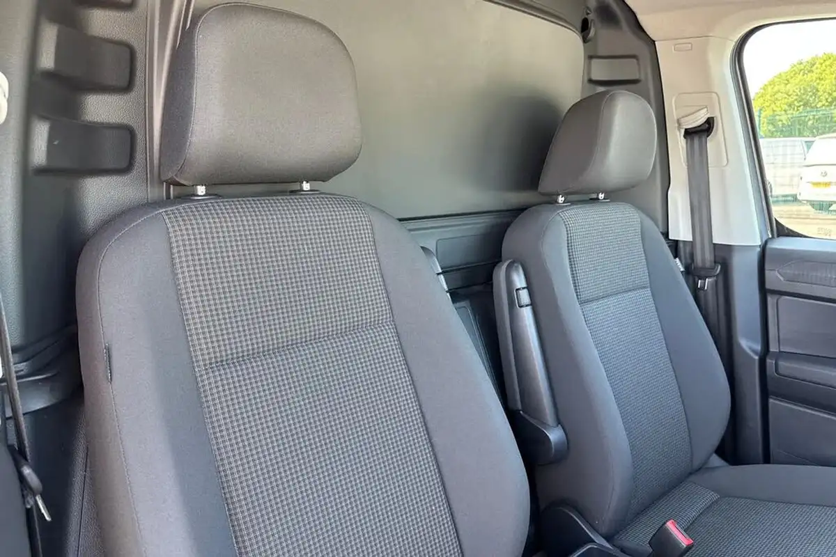 2024-volkswagen-caddy-20tdi-c20-cargo-commerce-plus-102pseu6d-big-23