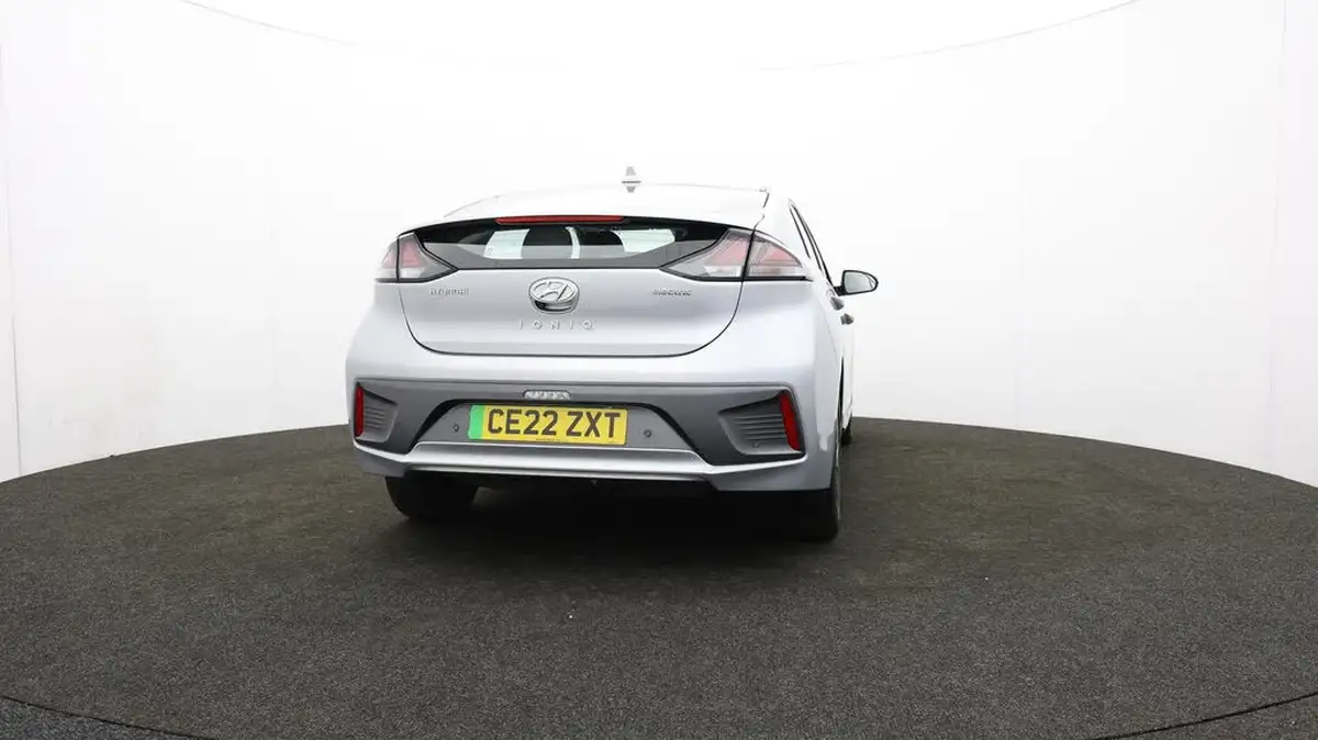2022-hyundai-ioniq-e-premium-electric-big-71