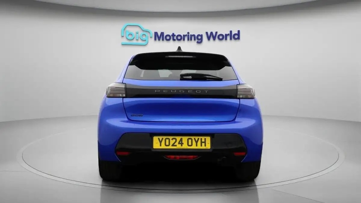 2024-peugeot-208-12-puretech-allure-big-6