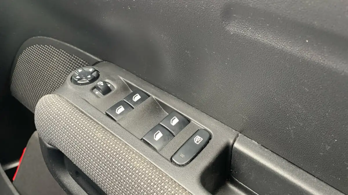 2019-citroen-c3-aircross-12-puretech-flair-110ps-ss-big-21