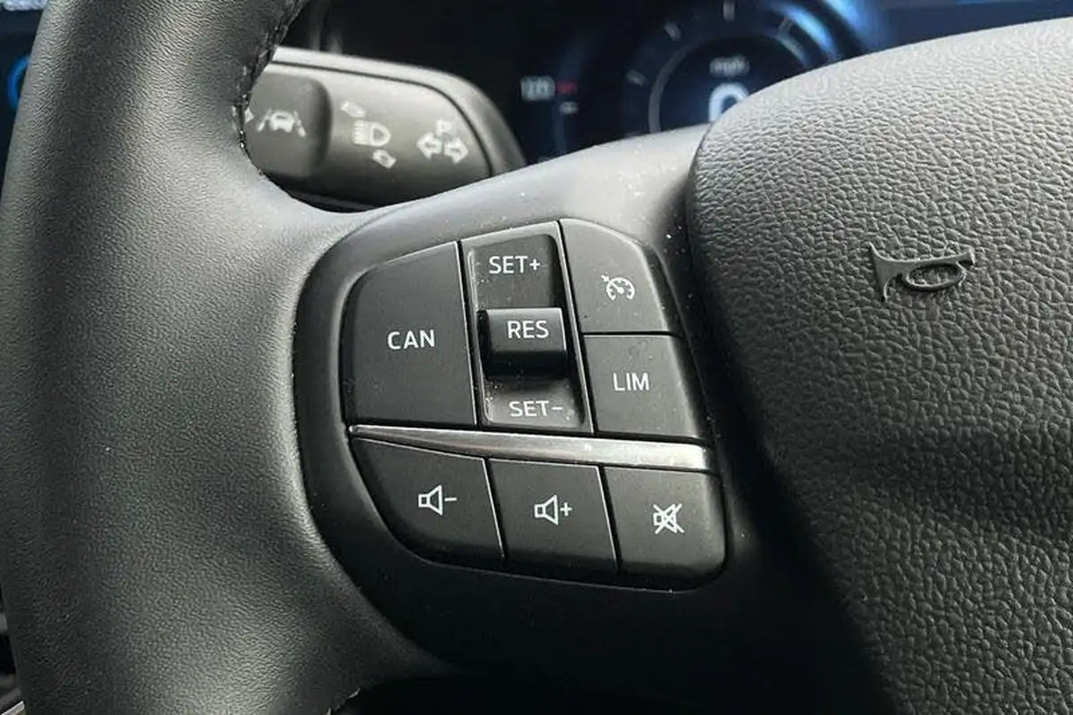 2023-ford-focus-10t-active-x-125ps-hybrid-mhev-estate-powershift-big-33
