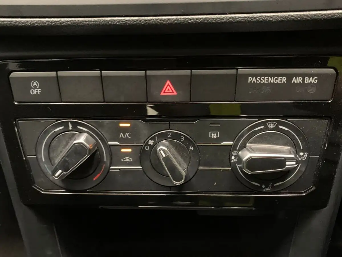 2021-volkswagen-t-cross-10-tsi-se-110ps-big-17