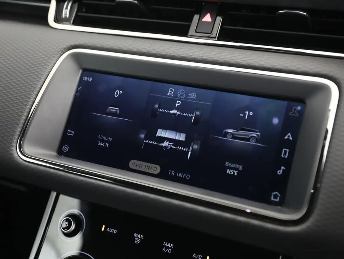 2022-land-rover-range-rover-evoque-15-p300e-r-dynamic-s-big-40