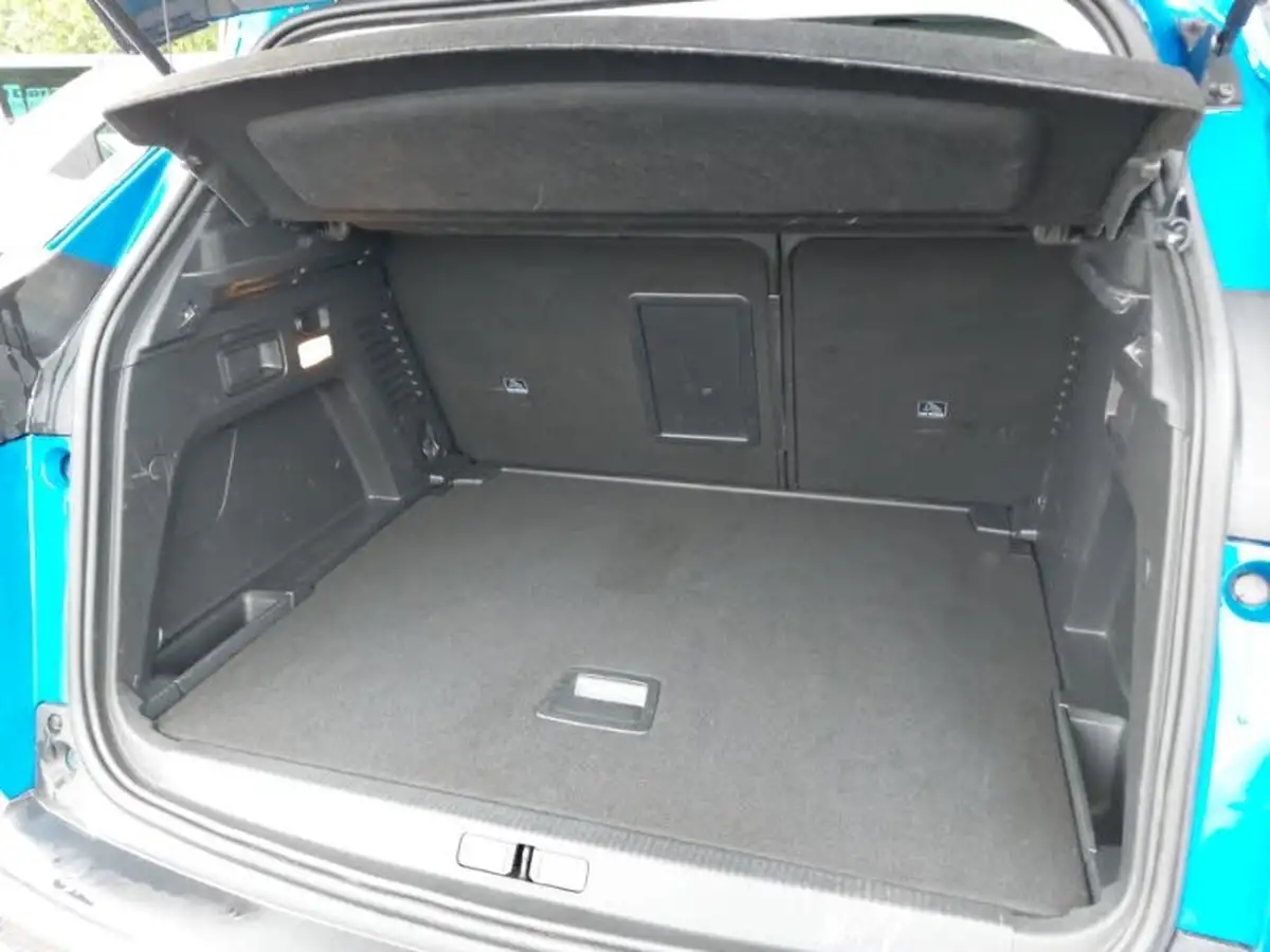 2022-peugeot-3008-suv-12-puretech-allure-premium-eat8-big-7