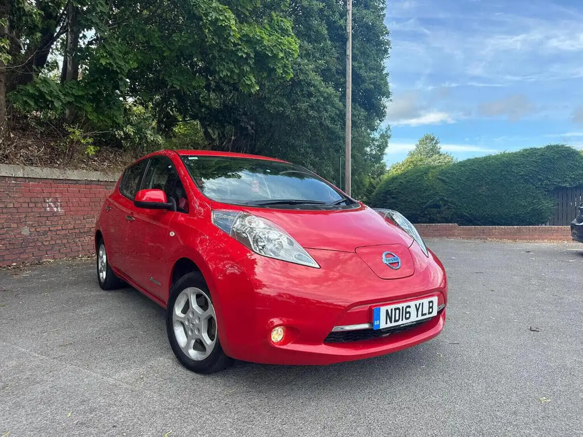 2016-nissan-leaf-e-acenta-24kwh-big-0