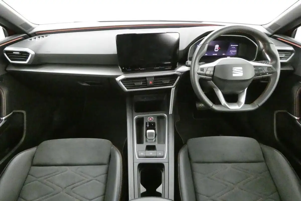 2022-seat-leon-big-21