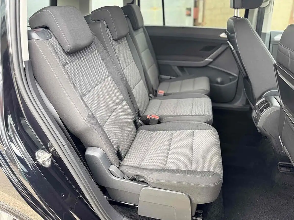 2016-volkswagen-touran-20tdi-se-family-big-13