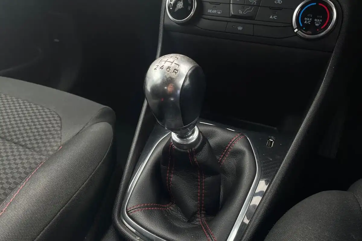 2020-ford-fiesta-10t-st-line-edition-125ps-5d-big-44