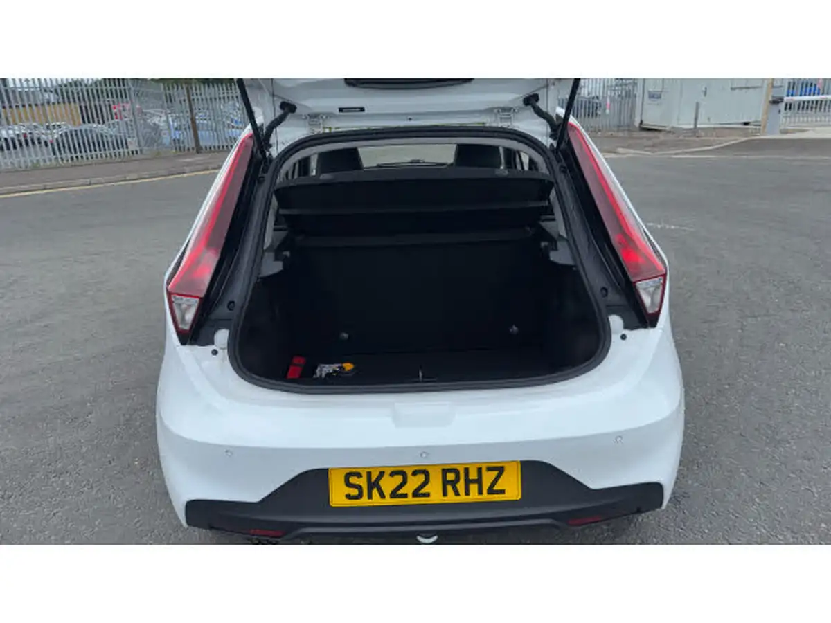 2022-mg-mg3-15-vti-tech-exclusive-nav-big-3