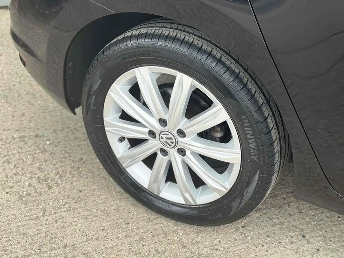 2016-volkswagen-touran-20tdi-se-family-big-41