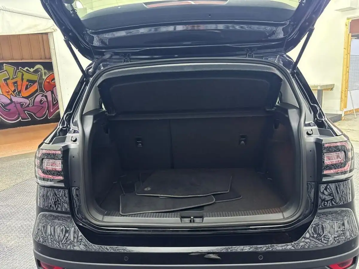 2022-volkswagen-t-cross-10-tsi-sel-big-25
