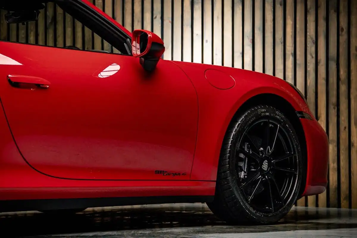 2020-porsche-911-30-targa-4-big-14