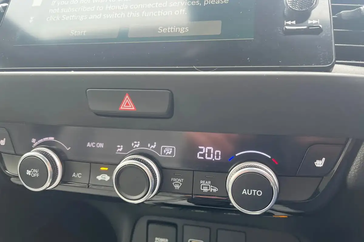 2020-honda-jazz-15-i-mmd-ex-big-29