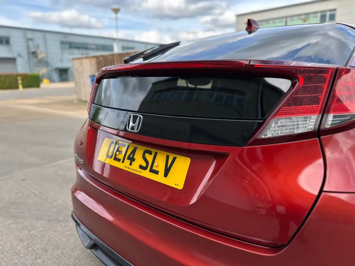 2014-honda-civic-18-s-140bhp-hatchback-big-10