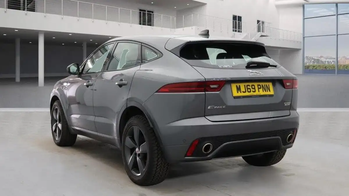 2019-jaguar-e-pace-20-i4d-chequered-flag-180ps-big-2