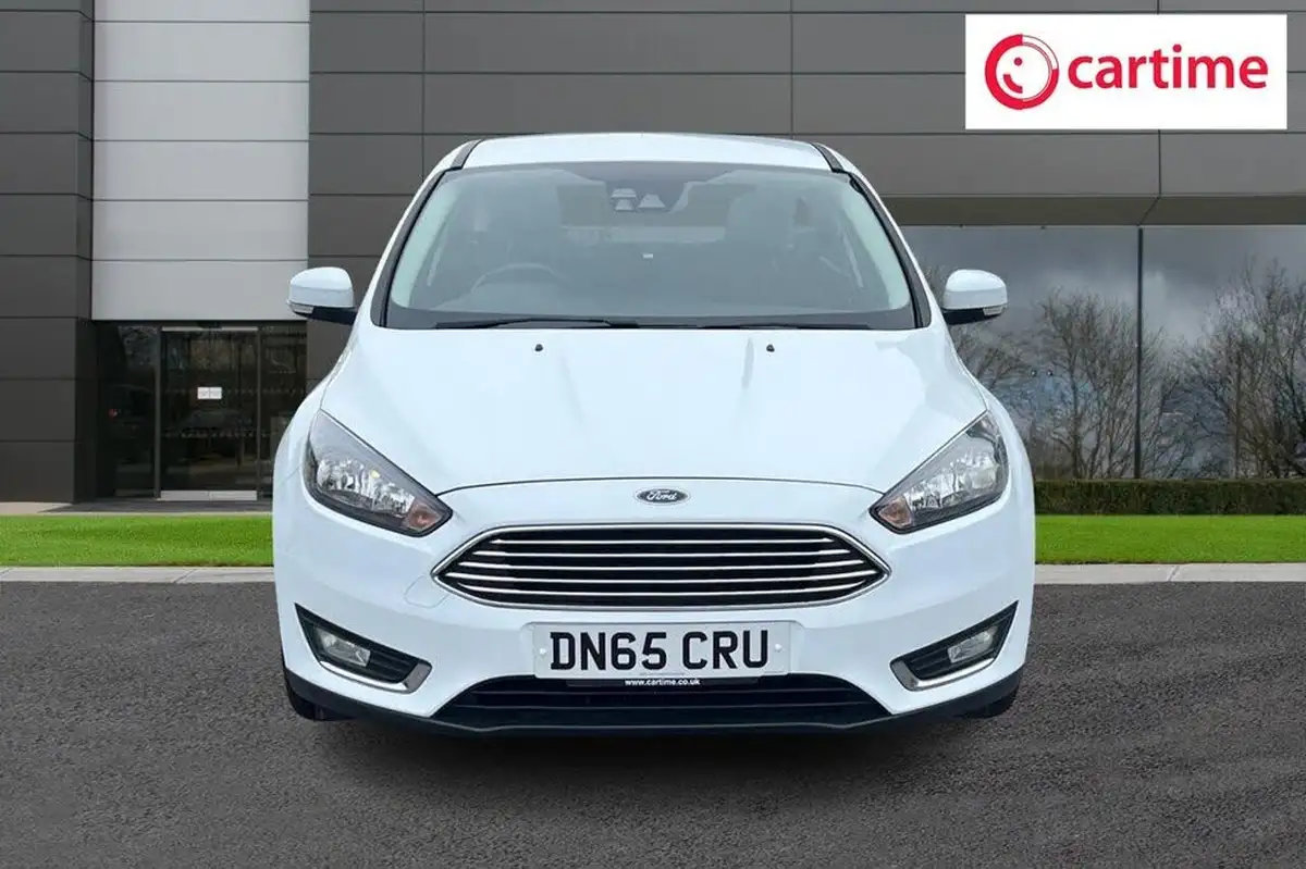 2015-ford-focus-15tdci-titanium-hatchback-big-4