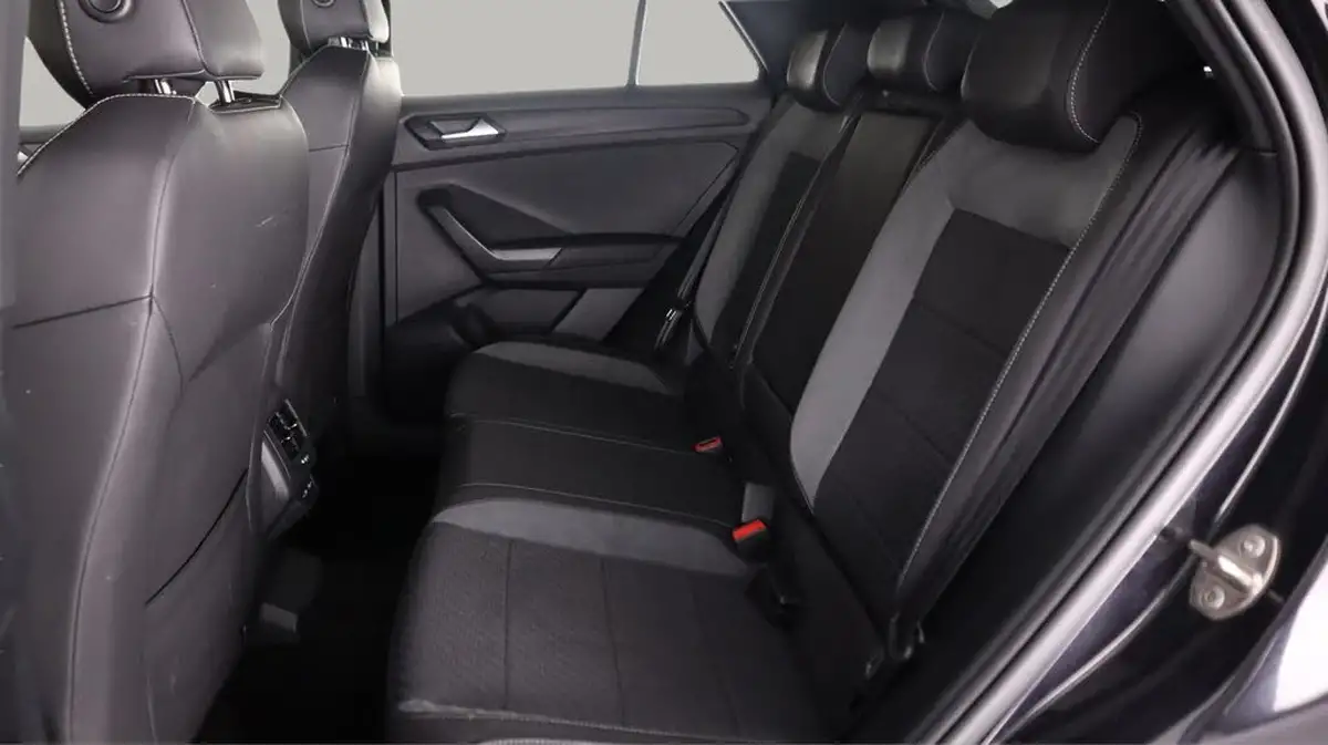 2021-volkswagen-t-roc-20-tsi-r-big-16
