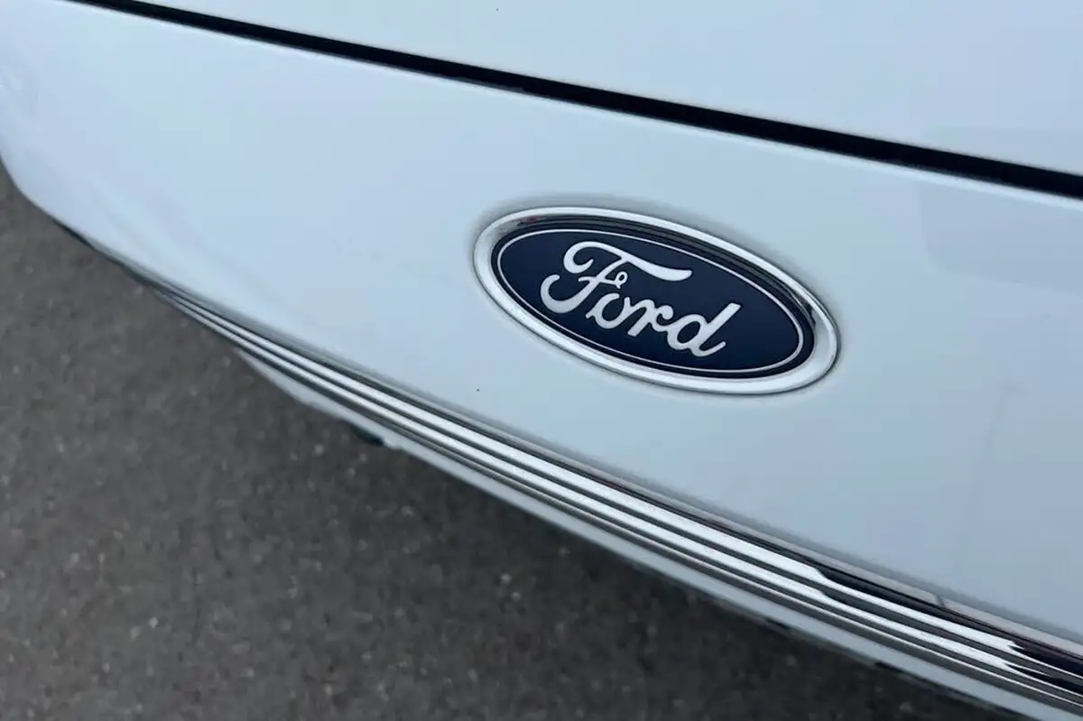 2015-ford-focus-15tdci-titanium-hatchback-big-28