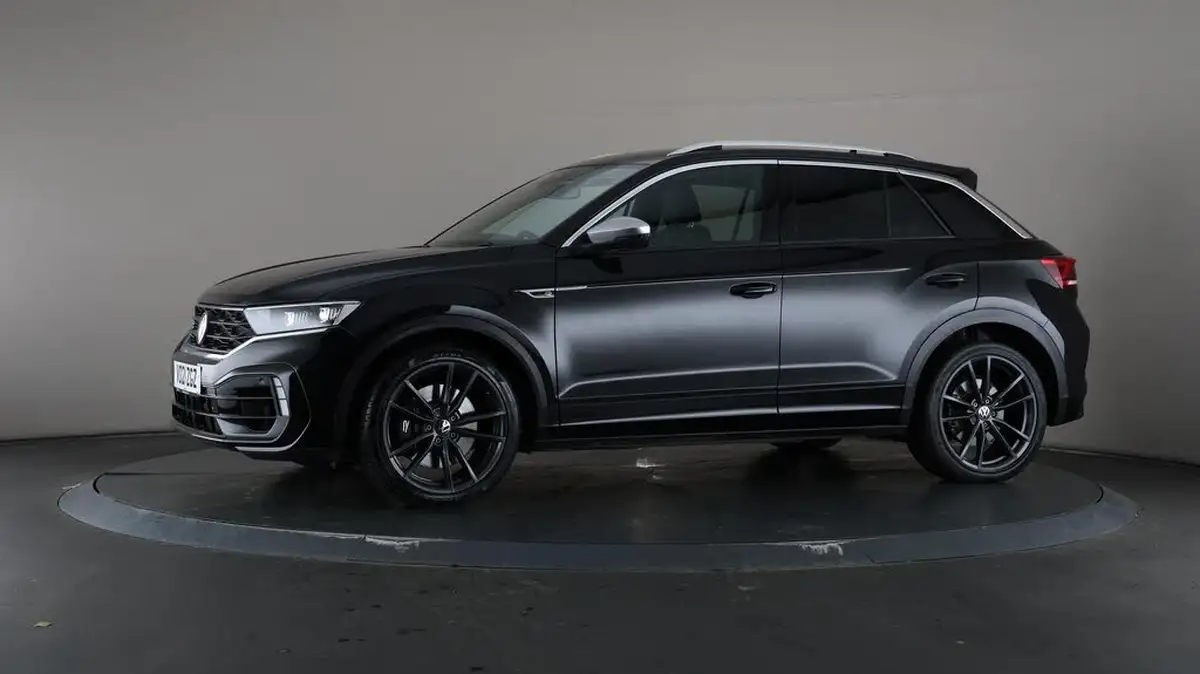 2021-volkswagen-t-roc-20-tsi-r-big-40