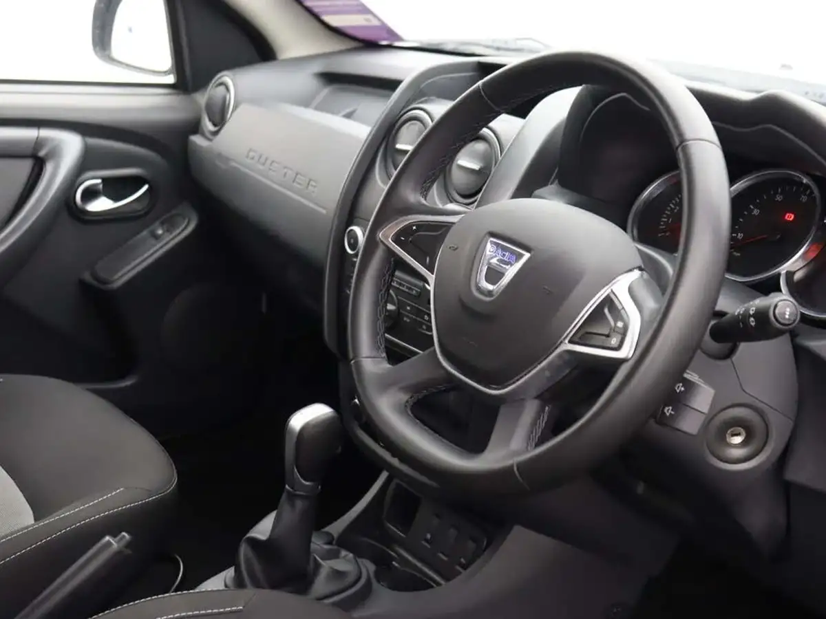 2017-dacia-duster-15dci-laureate-110bhp-ss-station-wagon-5d-auto-big-18