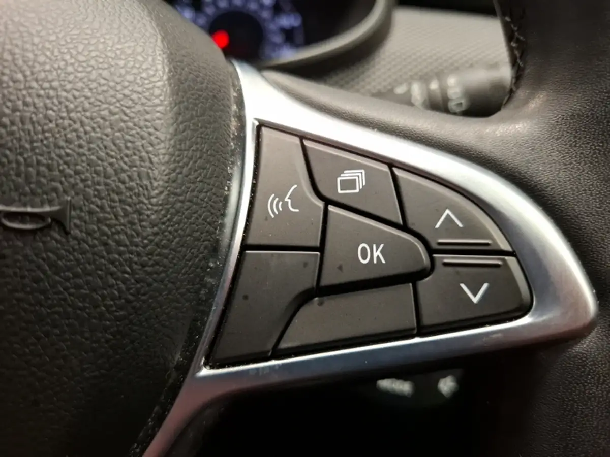 2022-dacia-sandero-10-tce-comfort-90bhp-big-12