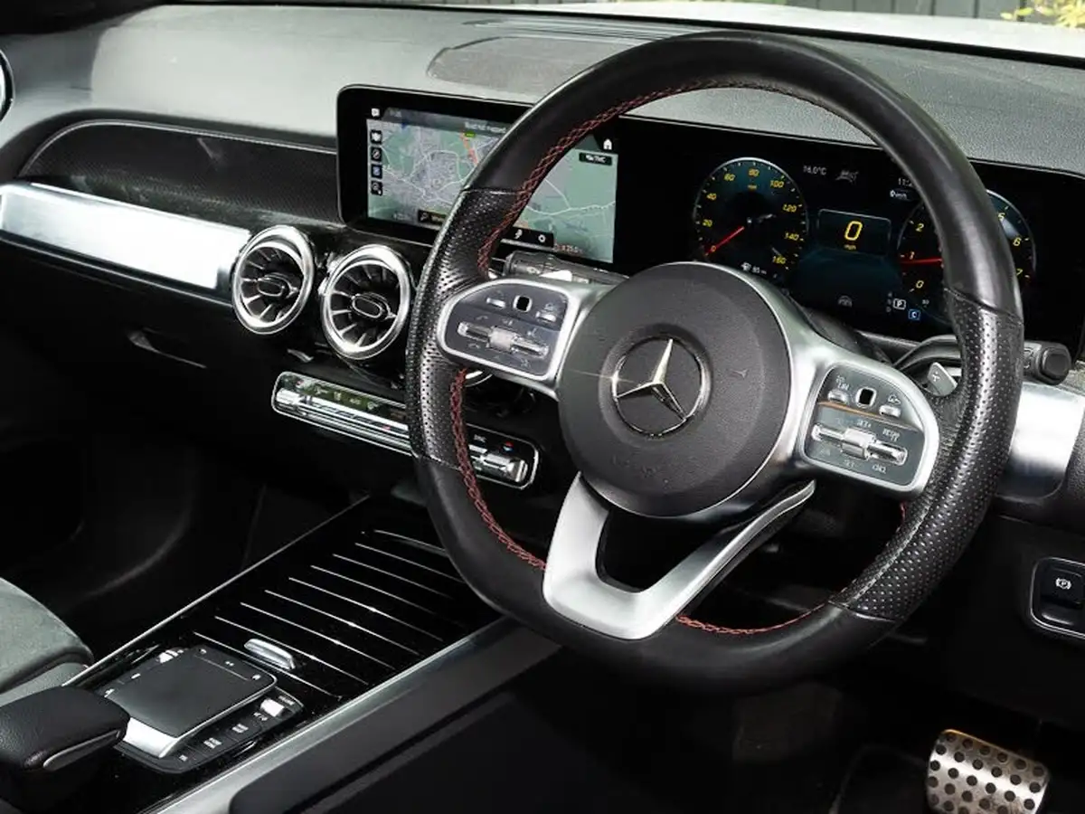 2021-mercedes-benz-glb-class-13-glb200-amg-line-premium-plus-7-8g-tronic-big-9
